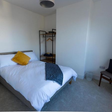 Amazing New 3 Double Bed House In Staple Hill! Bristol Exterior foto