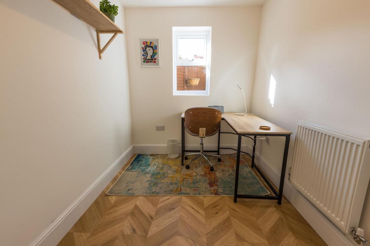 Amazing New 3 Double Bed House In Staple Hill! Bristol Exterior foto