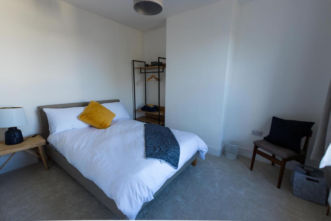 Amazing New 3 Double Bed House In Staple Hill! Bristol Exterior foto